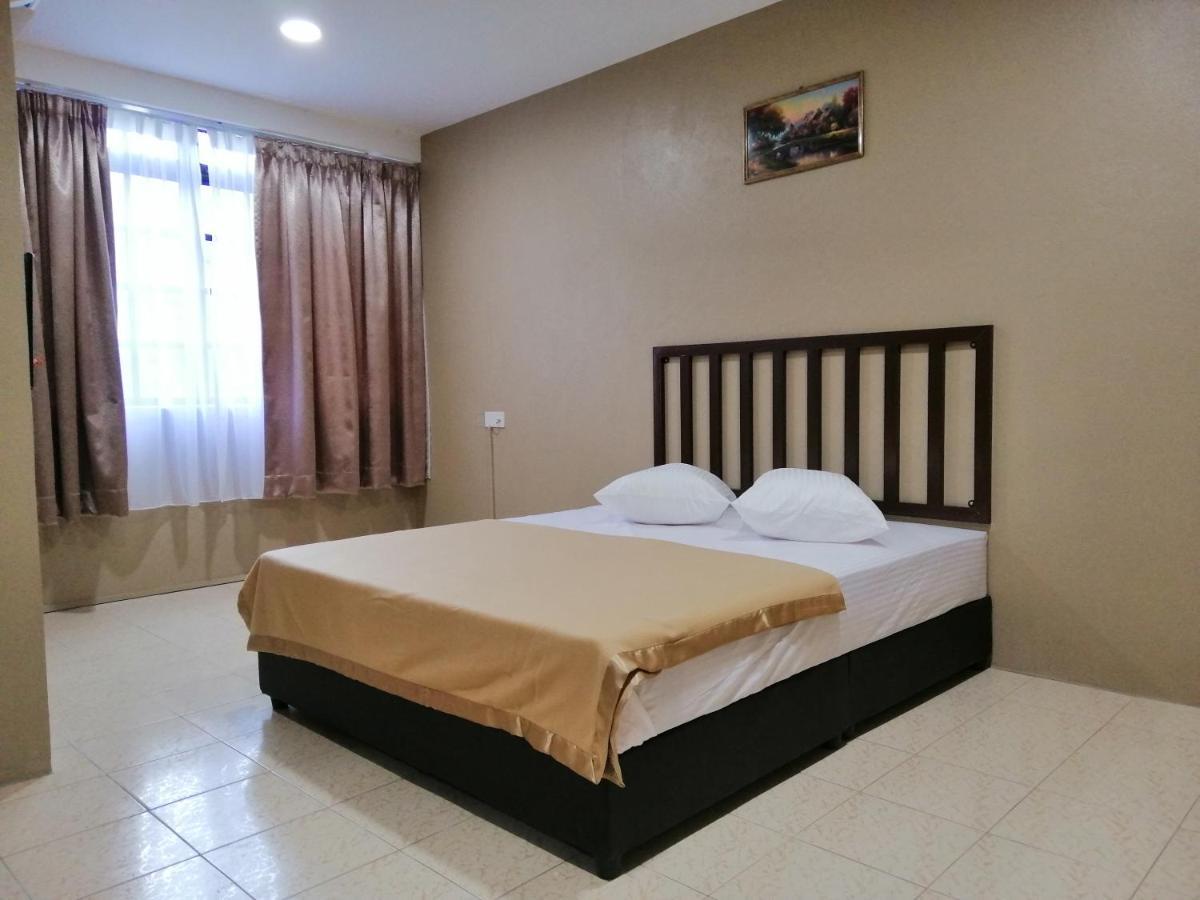 Hotel Nawar Pasir Mas Esterno foto