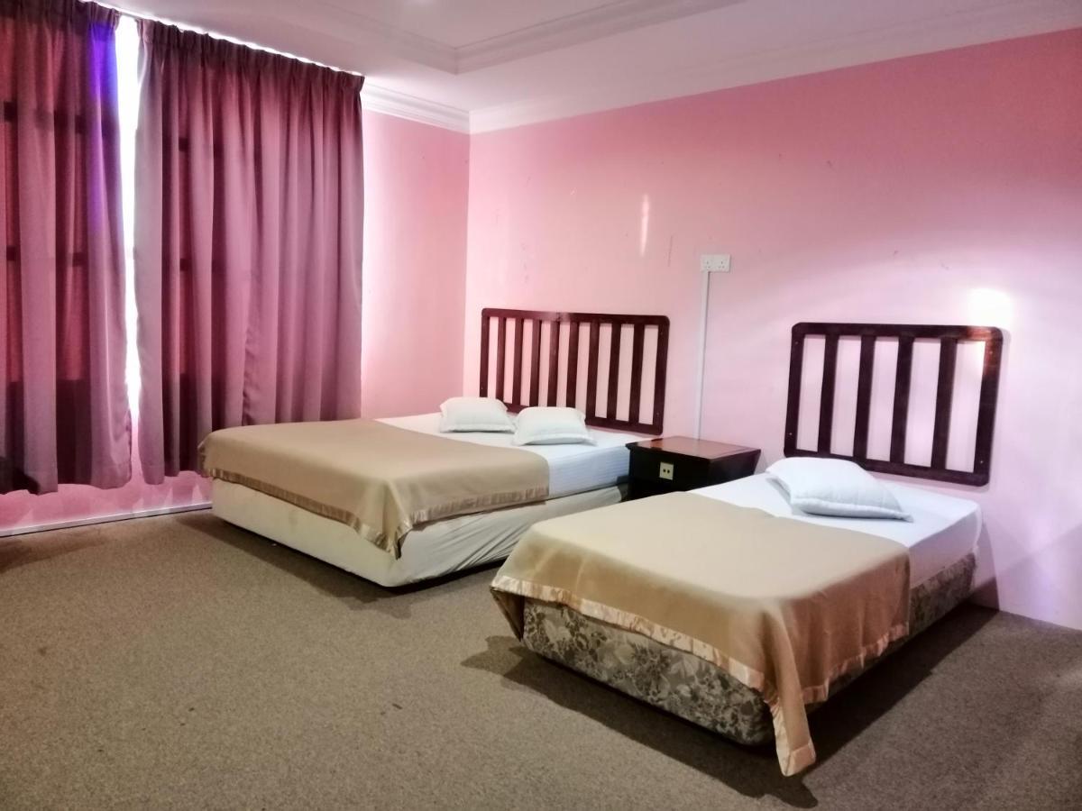 Hotel Nawar Pasir Mas Esterno foto