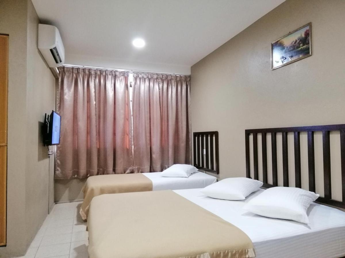 Hotel Nawar Pasir Mas Esterno foto