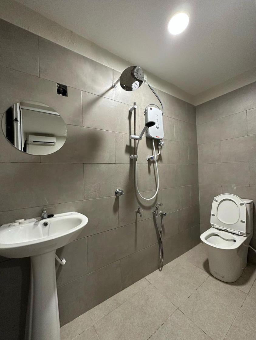 Hotel Nawar Pasir Mas Esterno foto